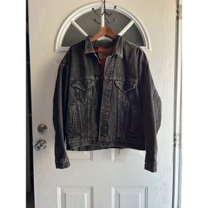 Vintage Levis 80's Trucker Jean Jacket USA made Buffalo Plaid Lining 70417 SizeM